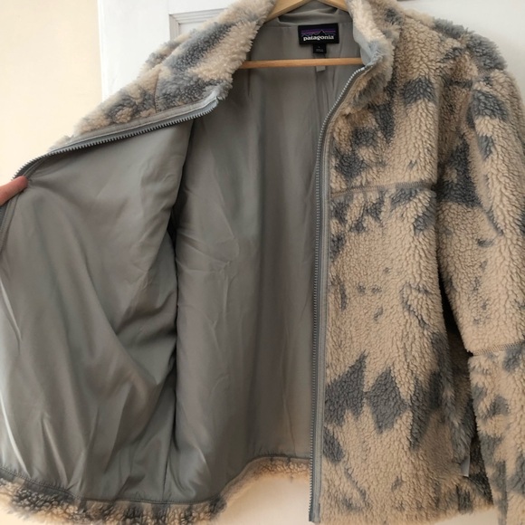 NWOT Patagonia Women’s Large Blue and Cream Fuzzy Full zip Jacket - Picture 4 of 7